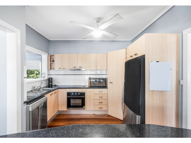 34 Gatling Road, Cannon Hill QLD 4170