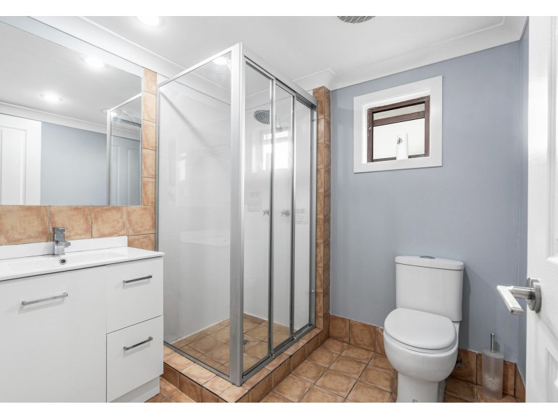 34 Gatling Road, Cannon Hill QLD 4170