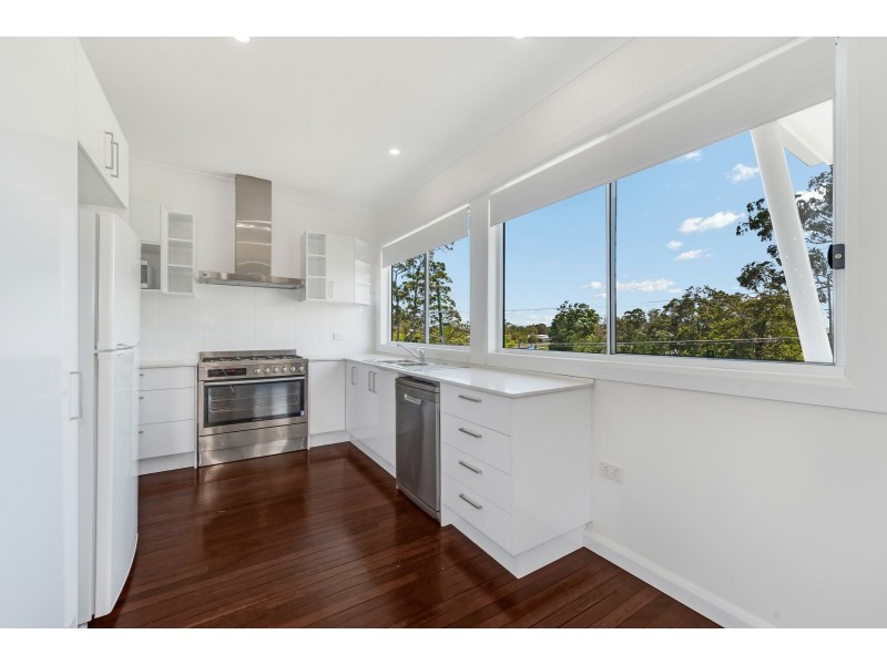 19 Sibley Road, Wynnum West QLD 4178