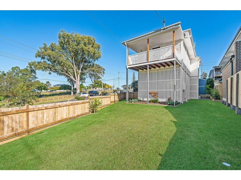19 Sibley Road, Wynnum West QLD 4178