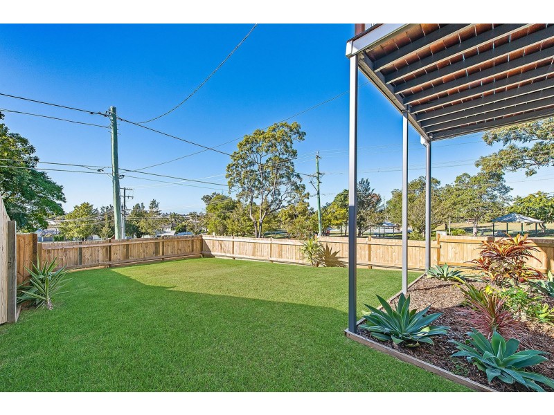 19 Sibley Road, Wynnum West QLD 4178