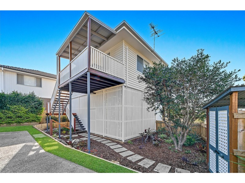 19 Sibley Road, Wynnum West QLD 4178