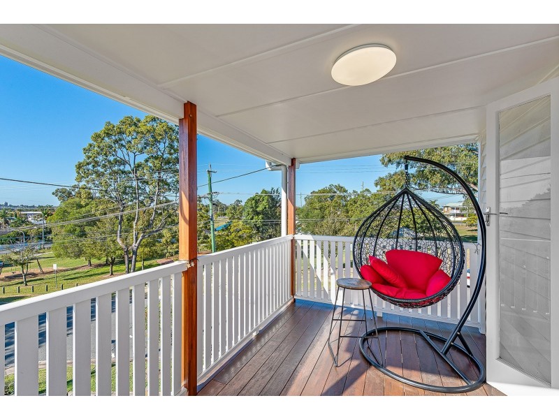 19 Sibley Road, Wynnum West QLD 4178