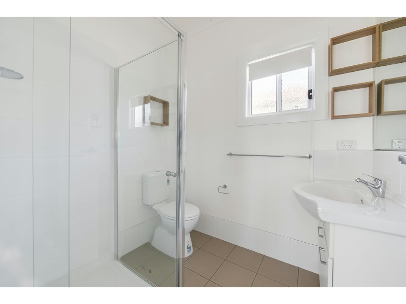 19 Sibley Road, Wynnum West QLD 4178