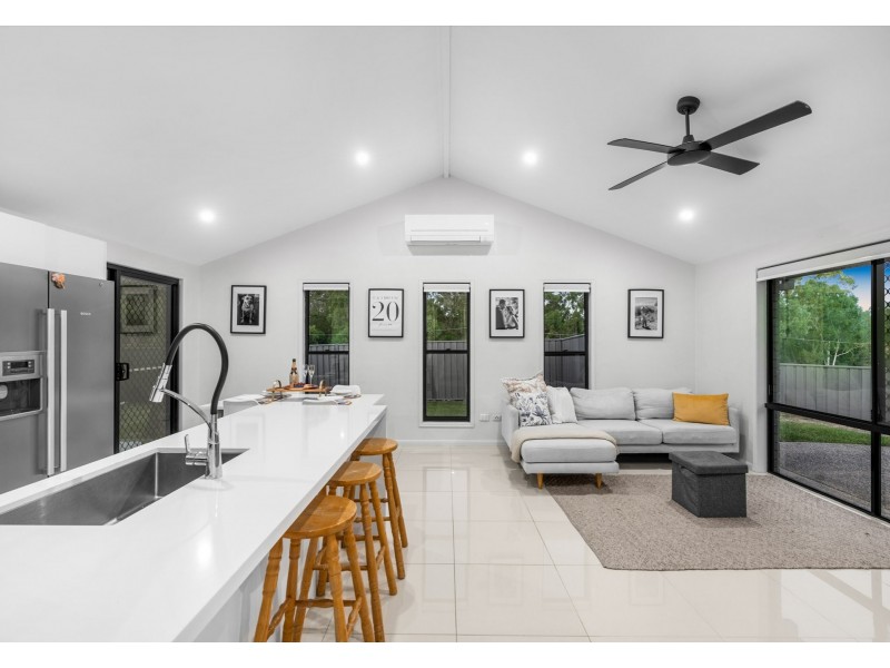 52 Rembrandt Street, Carina QLD 4152