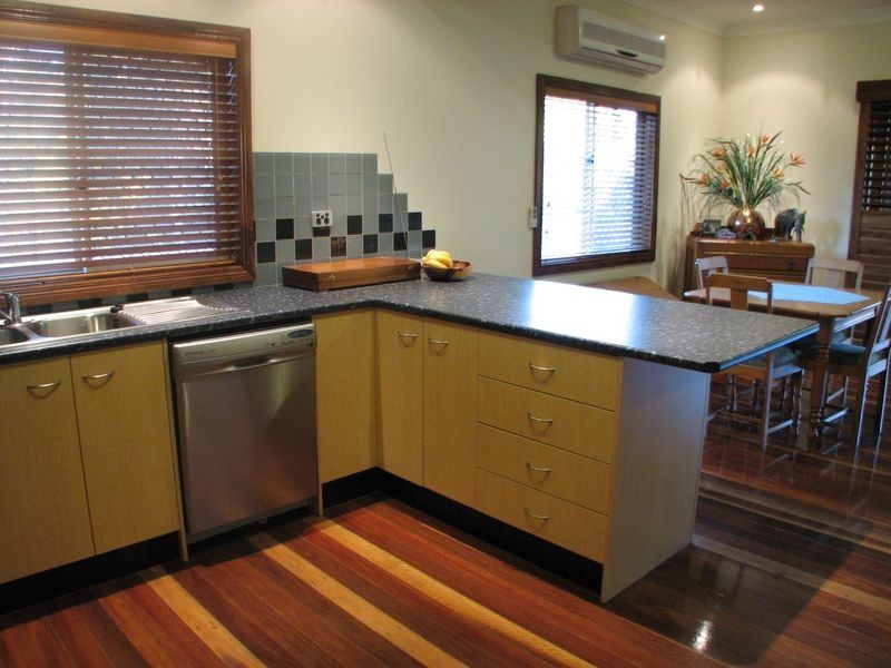 86 Gatling Rd, Cannon Hill QLD 4170