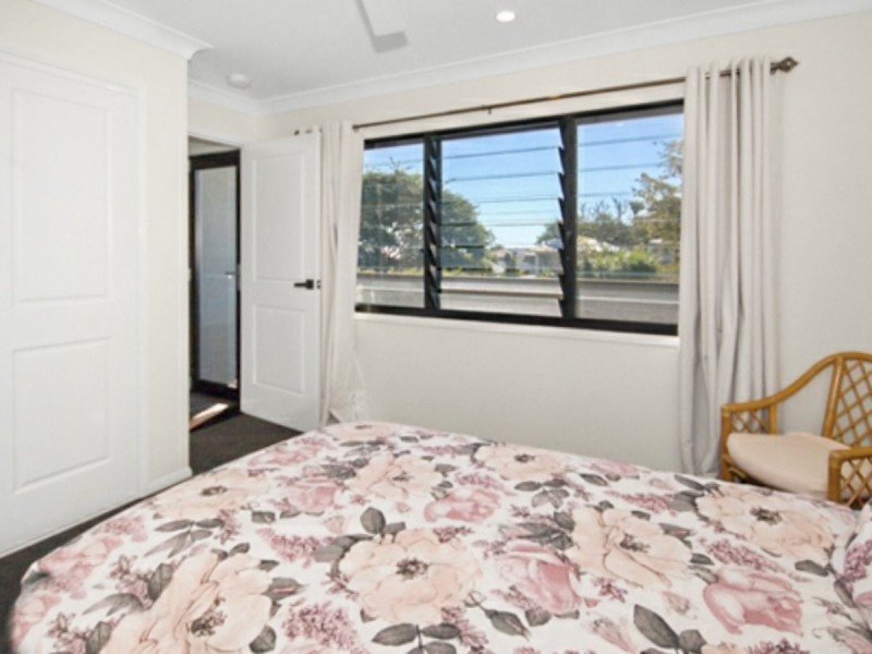 16 Blackwood Road, Manly West QLD 4179