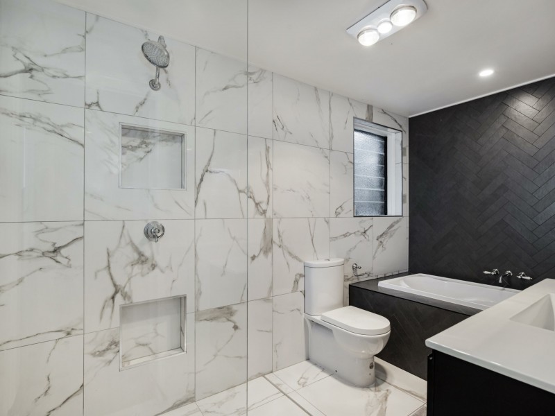16 Blackwood Road, Manly West QLD 4179