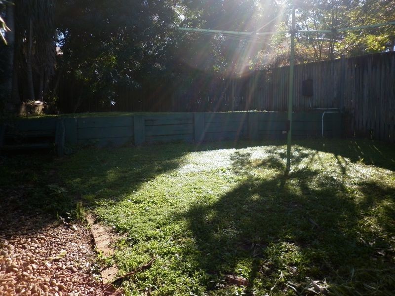 28 Lewis St, Camp Hill QLD 4152