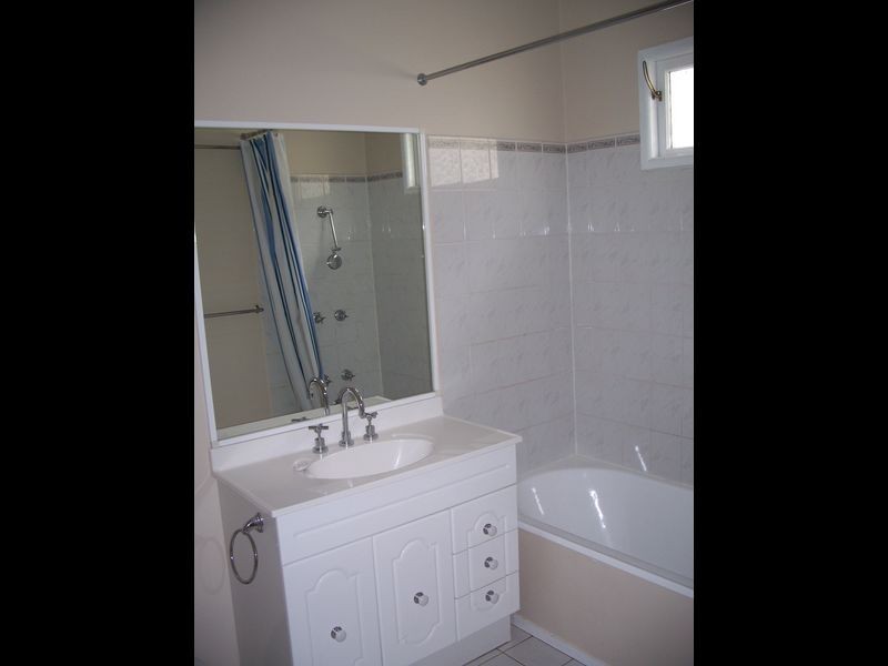 28 Lewis St, Camp Hill QLD 4152