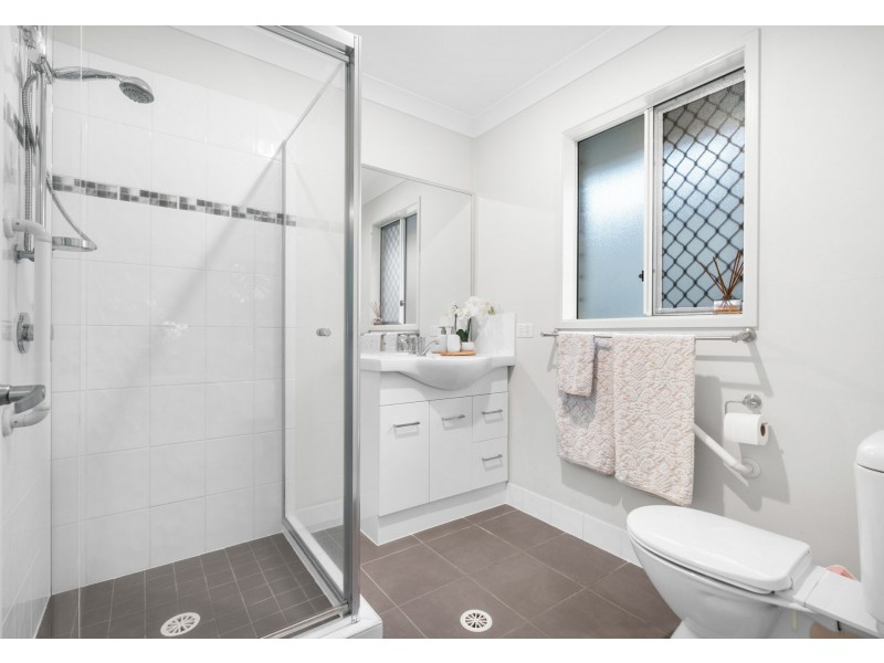 178 Barrack Road, Cannon Hill QLD 4170