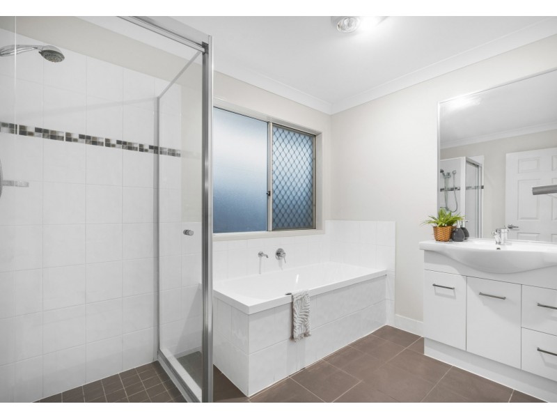 178 Barrack Road, Cannon Hill QLD 4170