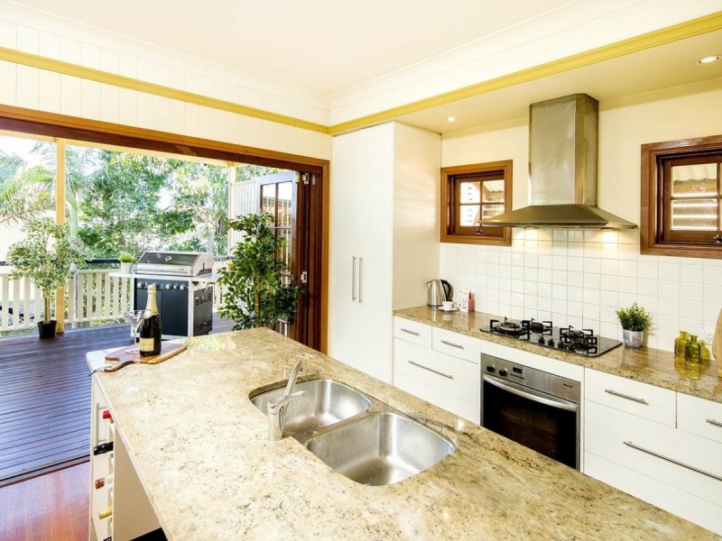 28 Redfern Street, Woolloongabba QLD 4102