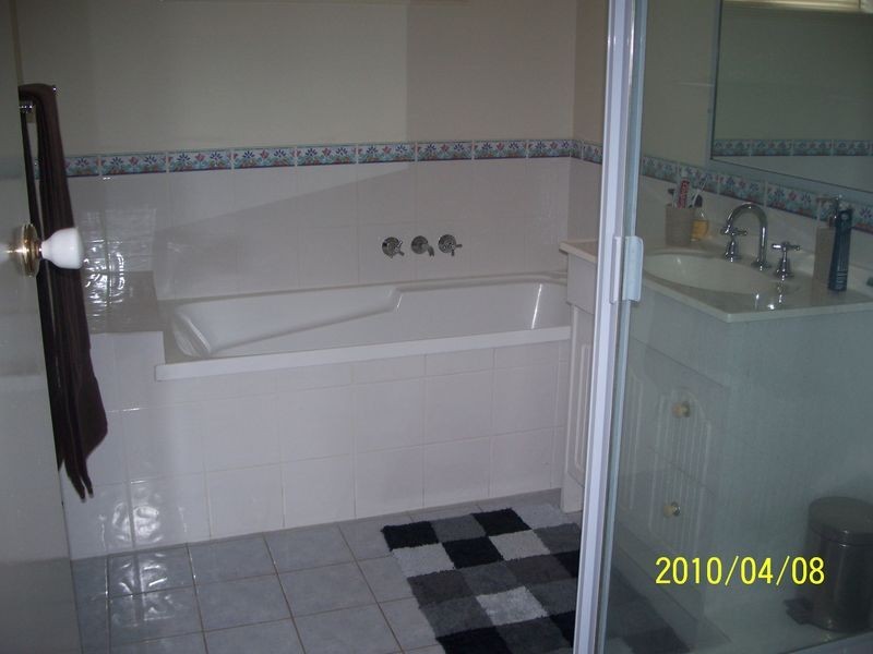 111 Torquay Cresent, Tingalpa QLD 4173