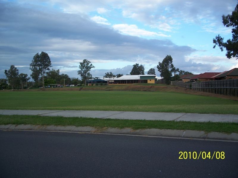 111 Torquay Cresent, Tingalpa QLD 4173