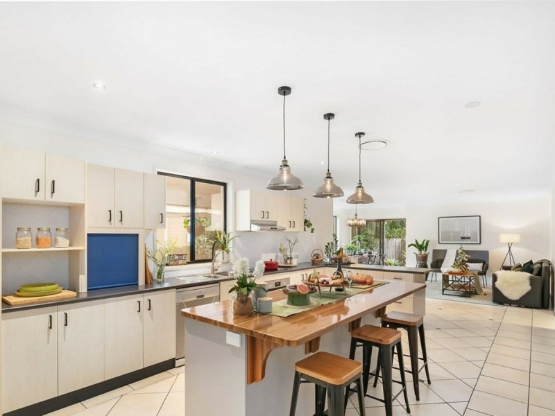 302 Richmond Road, Cannon Hill QLD 4170