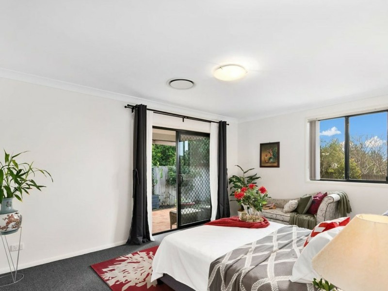 302 Richmond Road, Cannon Hill QLD 4170