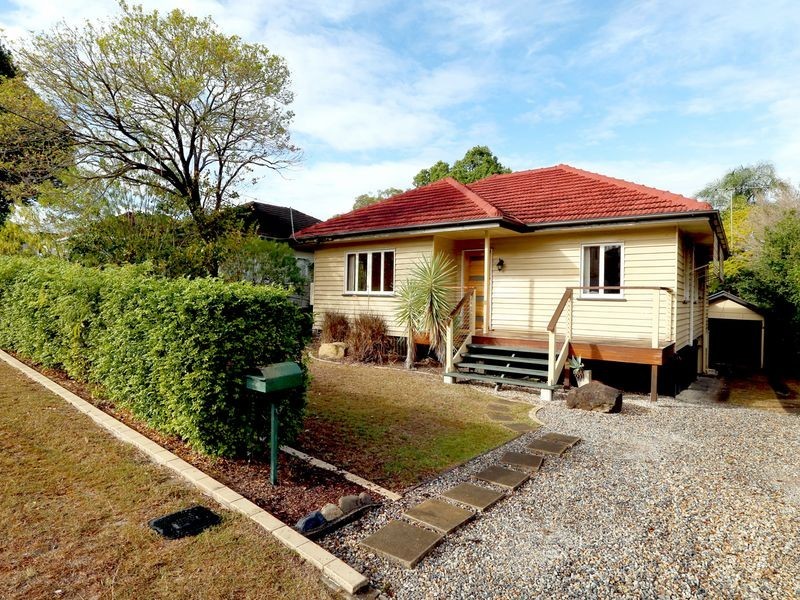19 Goolara Street, Cannon Hill QLD 4170