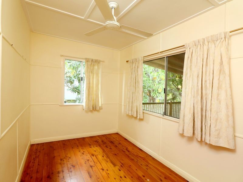 19 Goolara Street, Cannon Hill QLD 4170