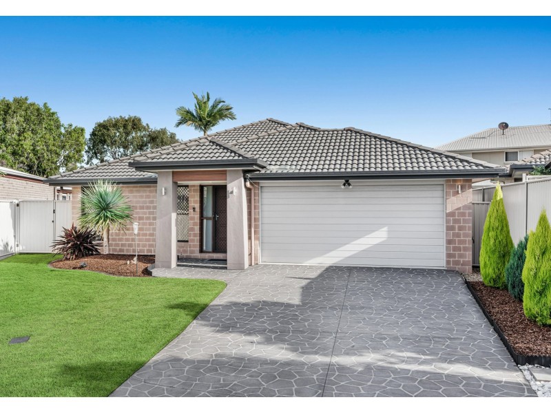 13 Harding Close, Manly West QLD 4179