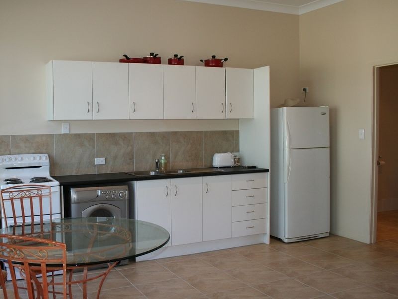 4 Osborne Crt, Loganholme QLD 4129