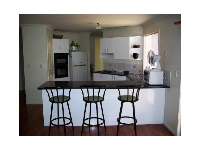 11 Bent Street, Cannon Hill QLD 4170