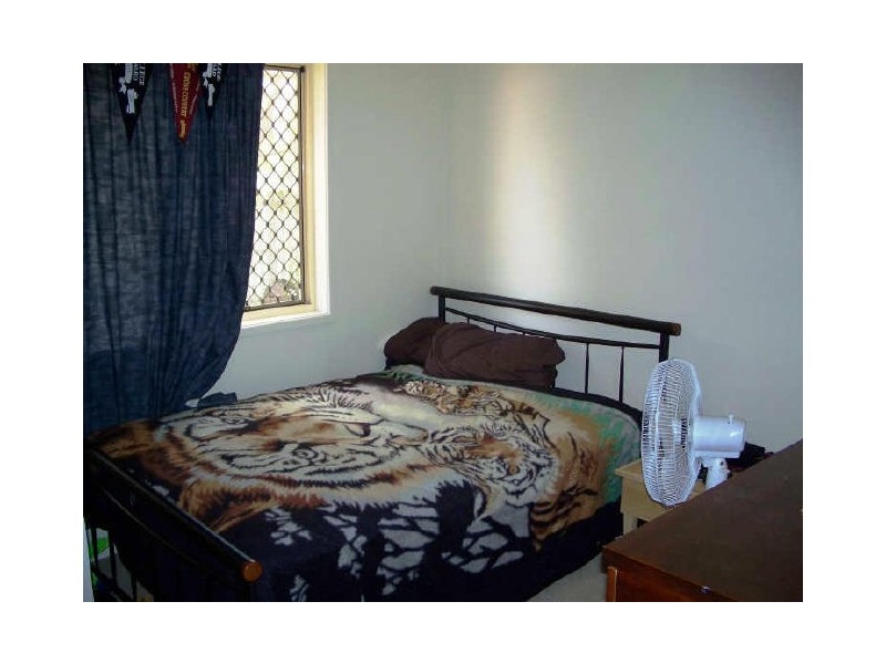 11 Bent Street, Cannon Hill QLD 4170