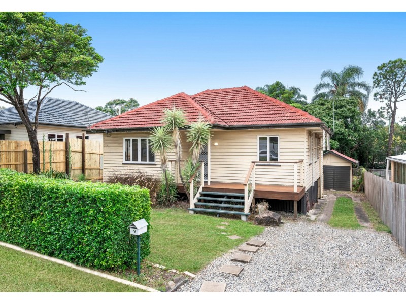 19 Goolara Street, Cannon Hill QLD 4170