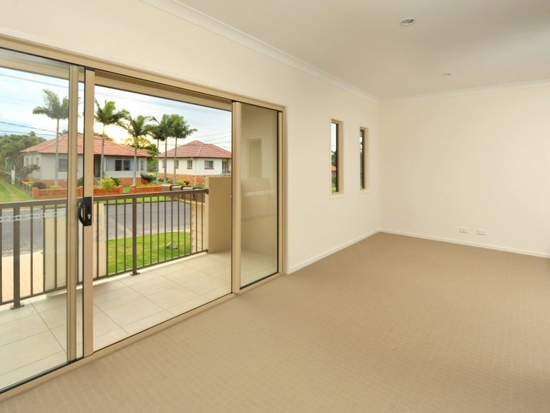 12 Delsie Street, Cannon Hill QLD 4170