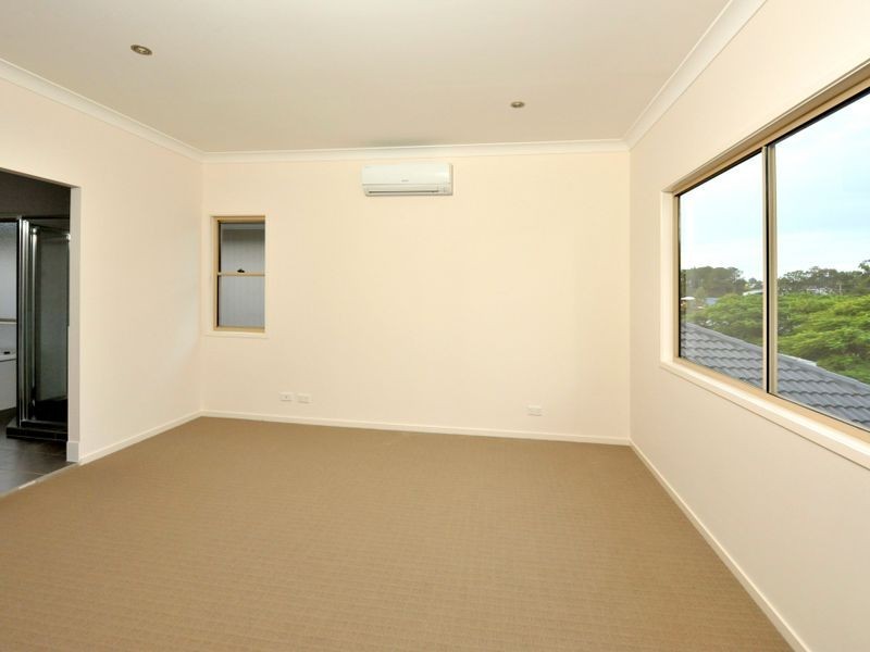 12 Delsie Street, Cannon Hill QLD 4170