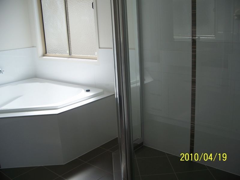 12 Delsie Street, Cannon Hill QLD 4170