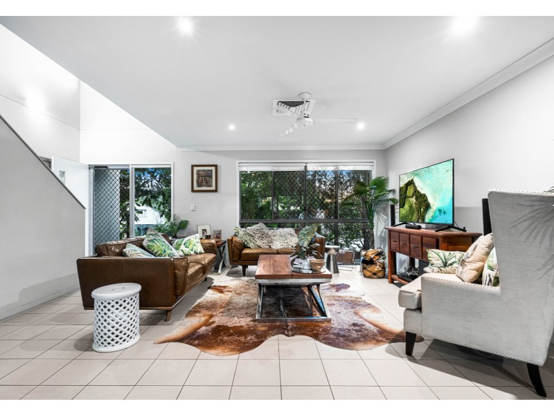 48 Village Circuit, Murarrie QLD 4172