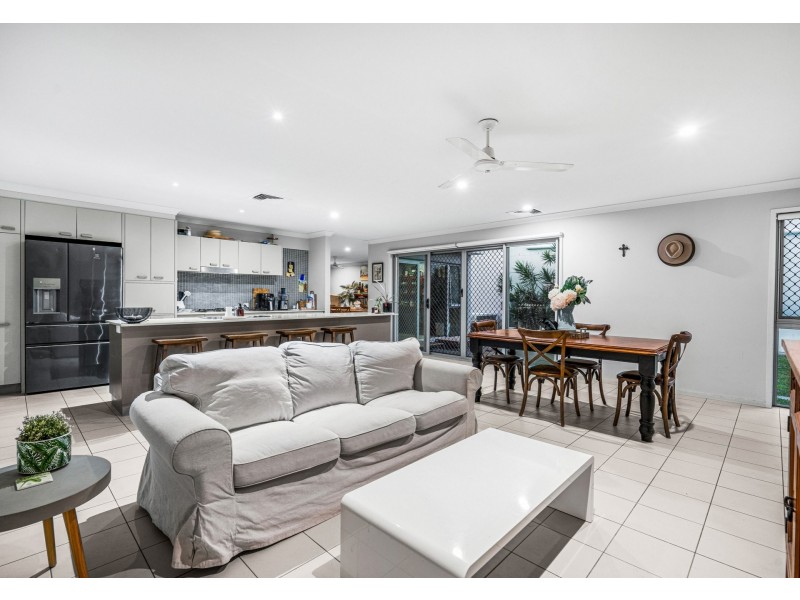 48 Village Circuit, Murarrie QLD 4172