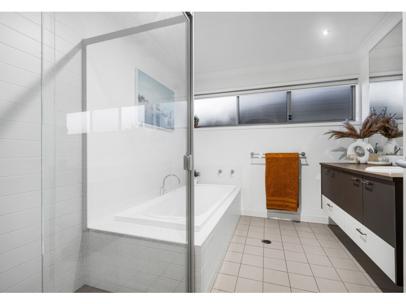 48 Village Circuit, Murarrie QLD 4172