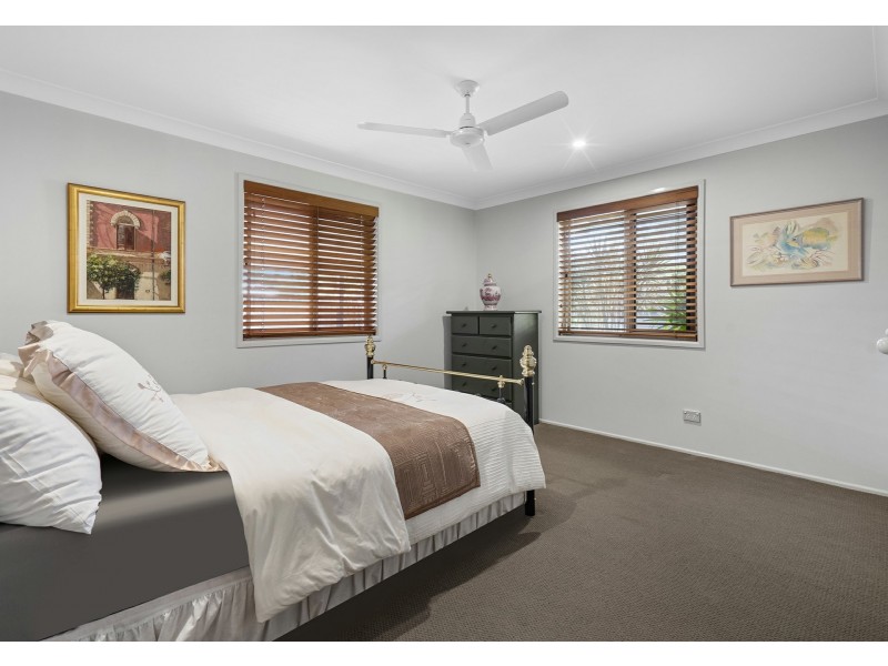 15 Thurston Street, Tingalpa QLD 4173