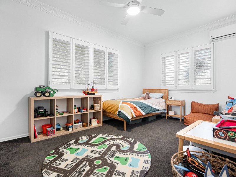 18 Goolara Street, Cannon Hill QLD 4170