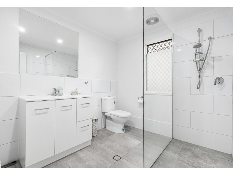 806 Wynnum Road, Cannon Hill QLD 4170