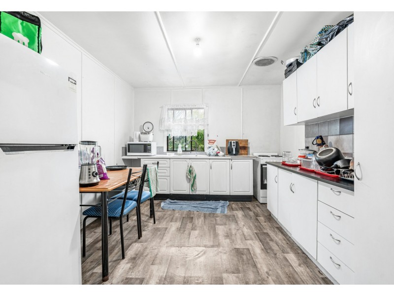 806 Wynnum Road, Cannon Hill QLD 4170