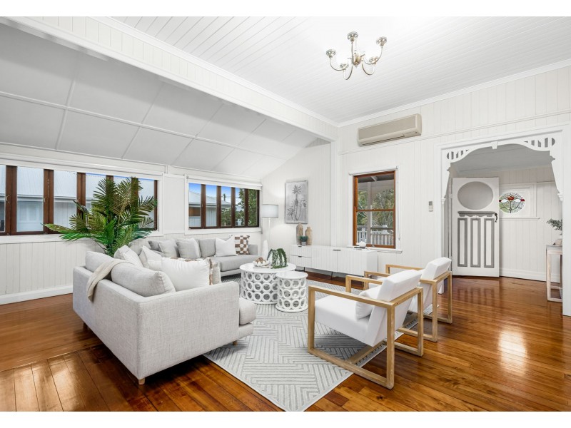 64 Shrapnel Road, Cannon Hill QLD 4170