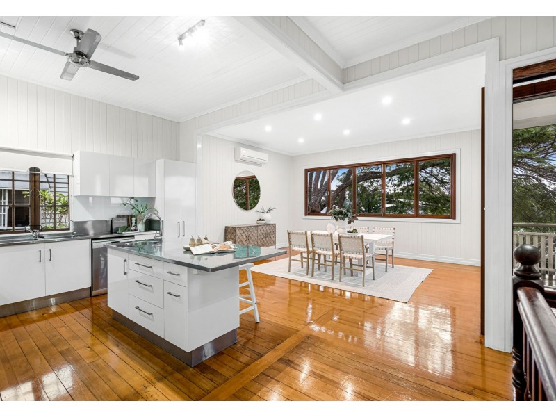 64 Shrapnel Road, Cannon Hill QLD 4170