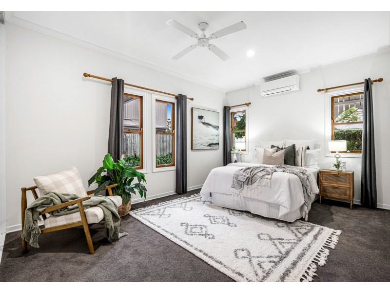 64 Shrapnel Road, Cannon Hill QLD 4170
