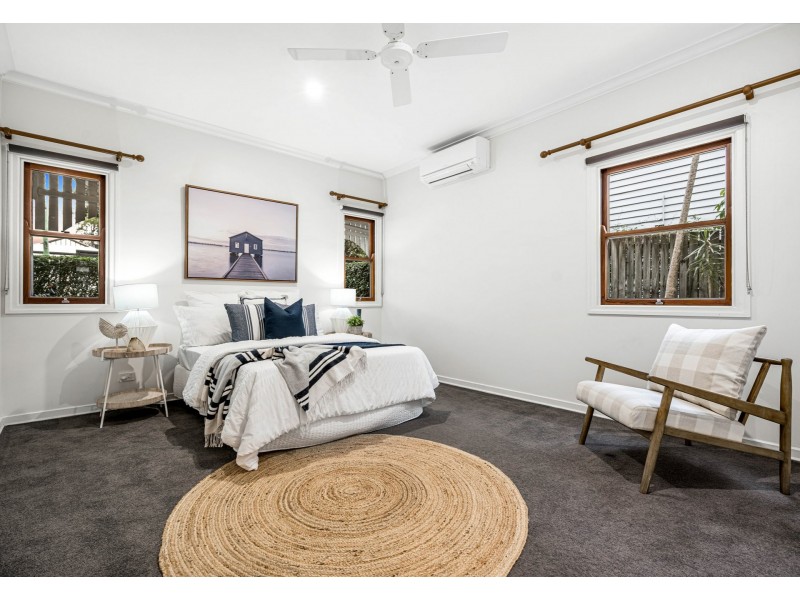 64 Shrapnel Road, Cannon Hill QLD 4170