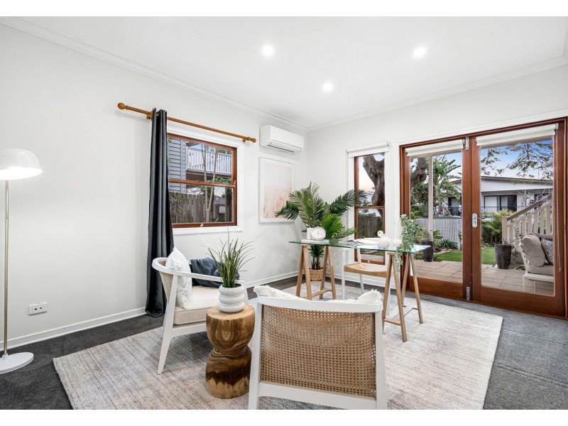 64 Shrapnel Road, Cannon Hill QLD 4170