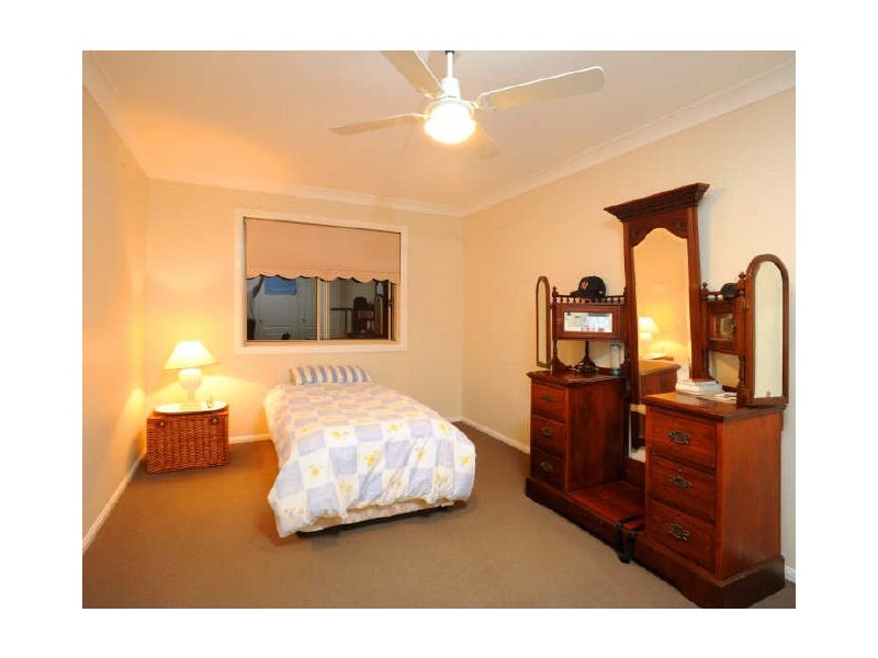 27 Grenade Street, Cannon Hill QLD 4170