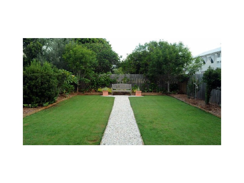 27 Grenade Street, Cannon Hill QLD 4170