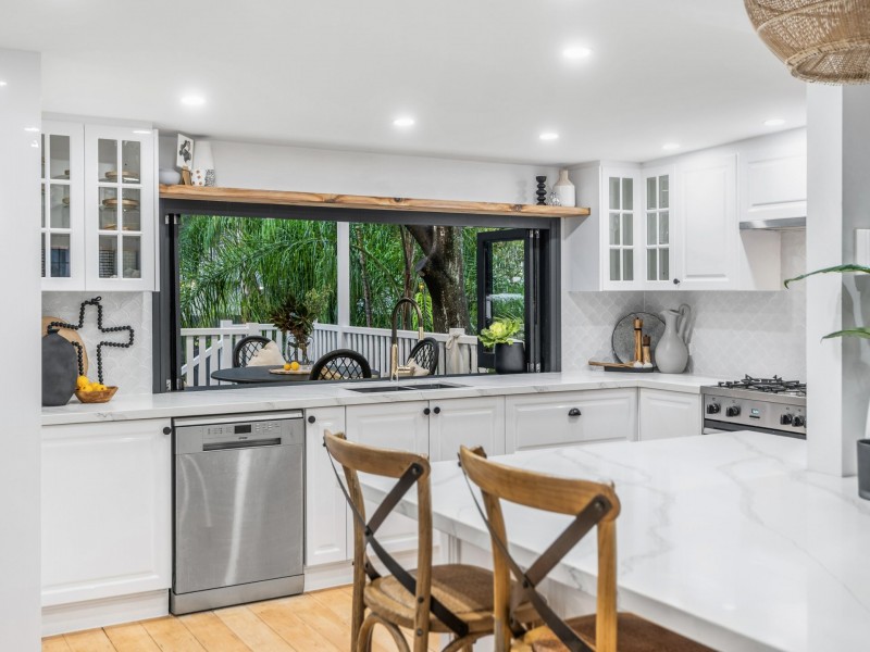 18 Pashen Street, Morningside QLD 4170