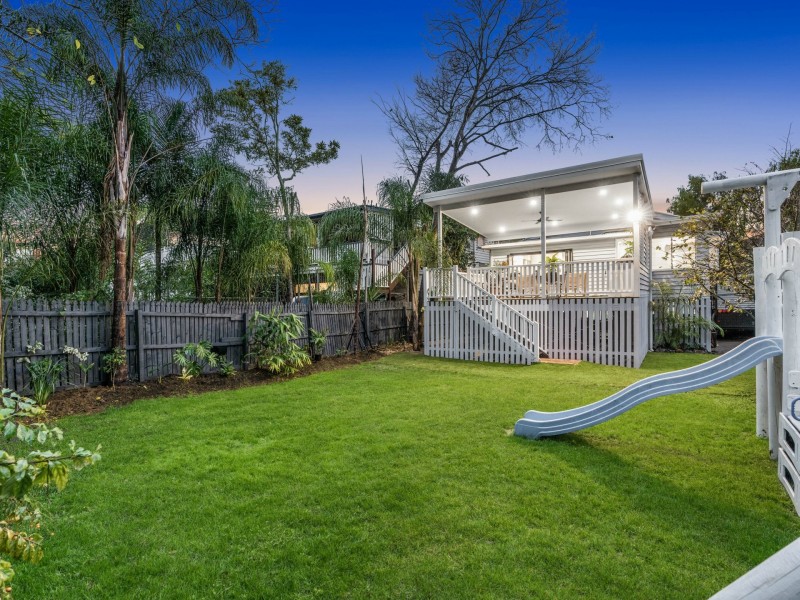 18 Pashen Street, Morningside QLD 4170