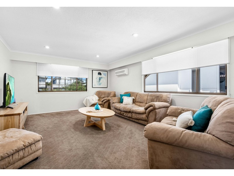 82 Shrapnel Road, Cannon Hill QLD 4170