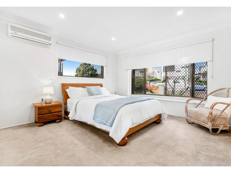 82 Shrapnel Road, Cannon Hill QLD 4170