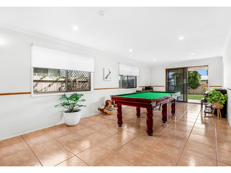 82 Shrapnel Road, Cannon Hill QLD 4170